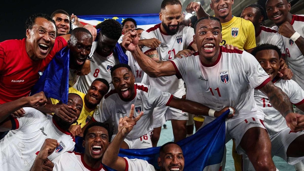 Wachezaji wa Cape Verde wakisherehekea kufuzu kwa Kombe la Dunia
