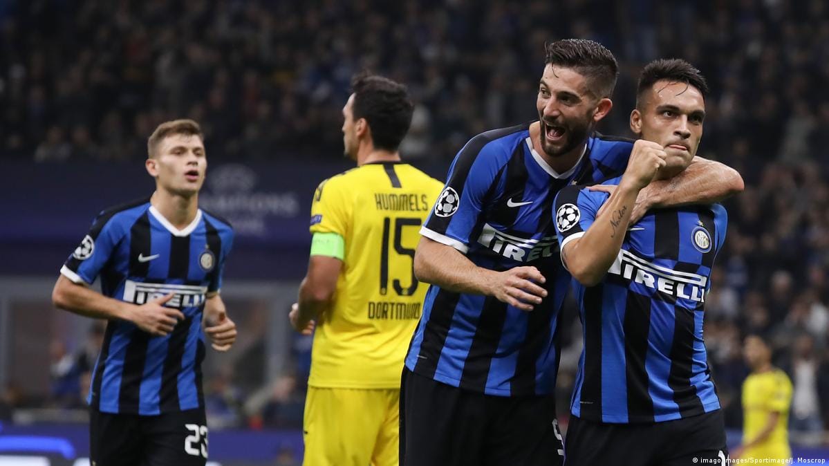 Wachezaji wa Inter Milan wakishangilia bao dhidi ya Borussia Dortmund kwenye Champions