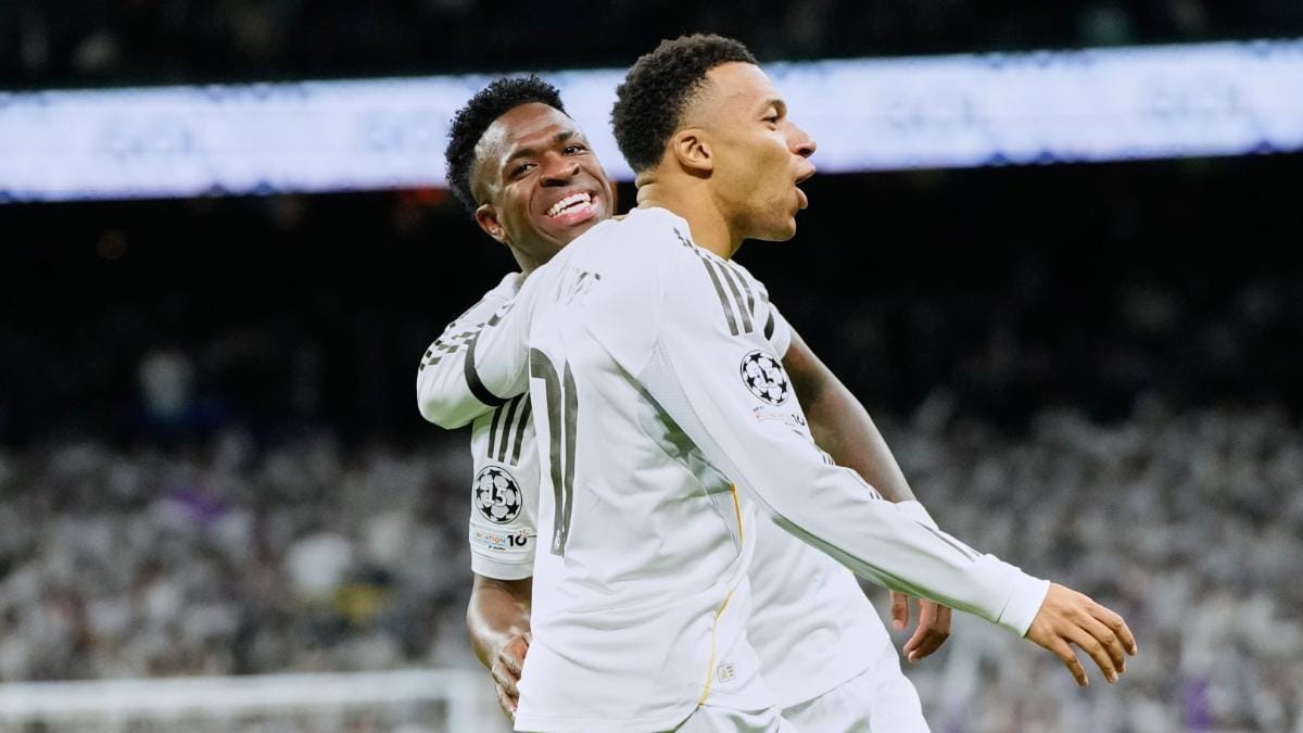 Vinícius Jr na Kylian Mbappé wakishangilia bao dhidi ya Monaco