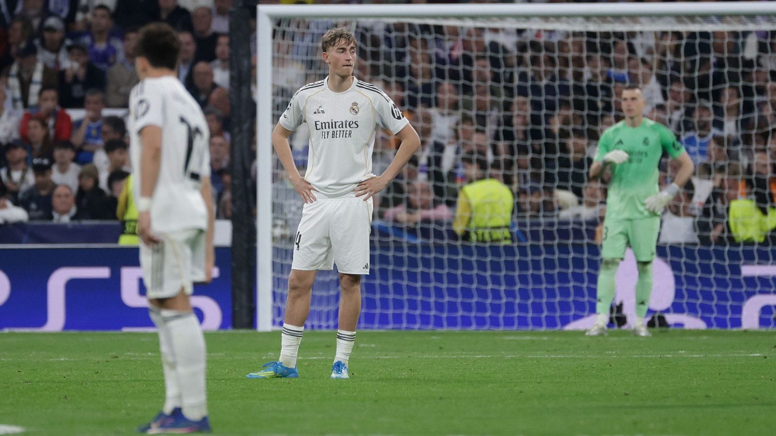 Real Madrid wachezaji wenye huzuni kushindwa Bayern Munich Champions League mechi ya kwanza 2-1