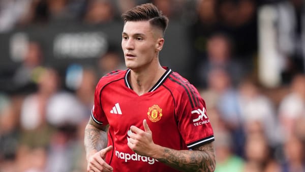 Benjamin Sesko akishangilia bao lake dhidi ya Everton katika Premier League 2026