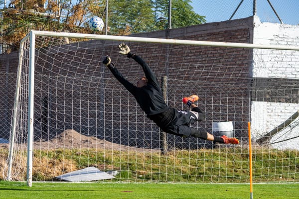 Koeman Jr Afanya Historia: Kipa Apiga Mabao Mawili Eredivisie